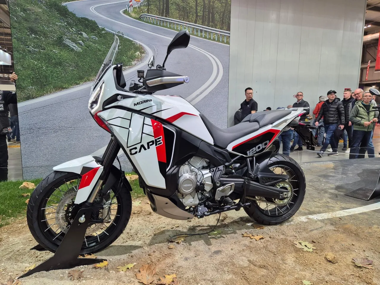 Moto Morini X-Cape 1200 2025 zijaanzicht
