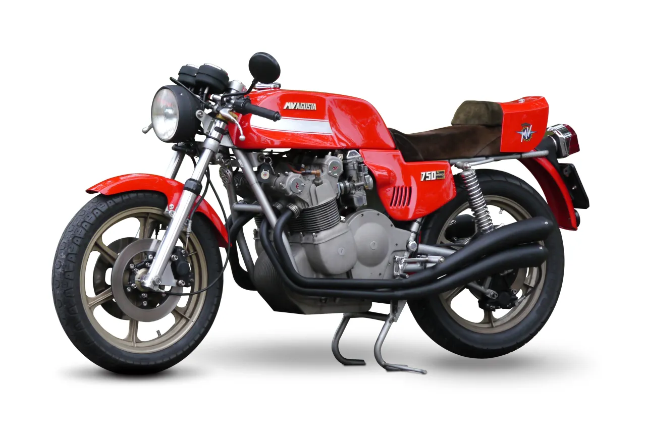 MV Agusta 750 S vrijgesteld op witte achtergrond