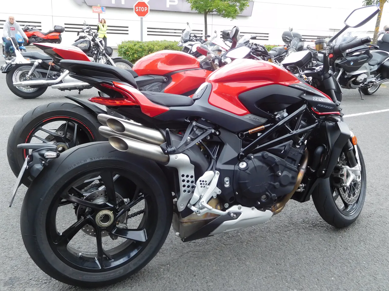 MV Agusta Brutale 1000 RS 2024 driekwart aanzicht