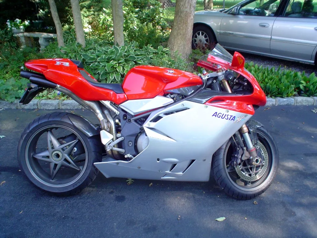 MV Agusta F4 750 motor