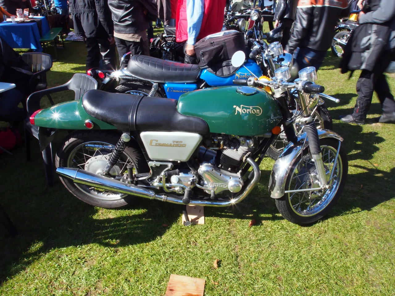 Norton 750 Commando vooraanzicht