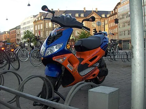 Peugeot Speedfight 2 scooter