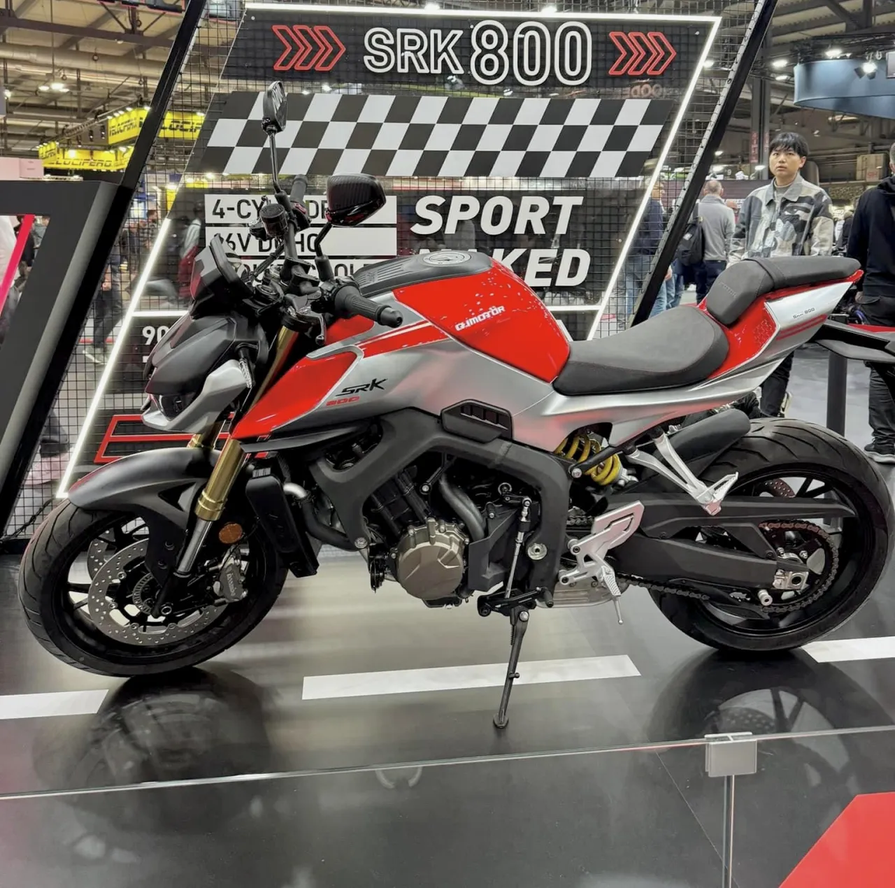 QJMotor SRK 800 sportmotor op motorshow