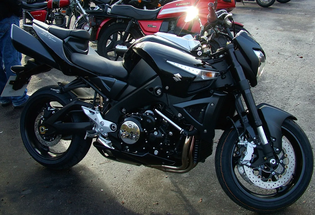 Zwarte Suzuki B-King