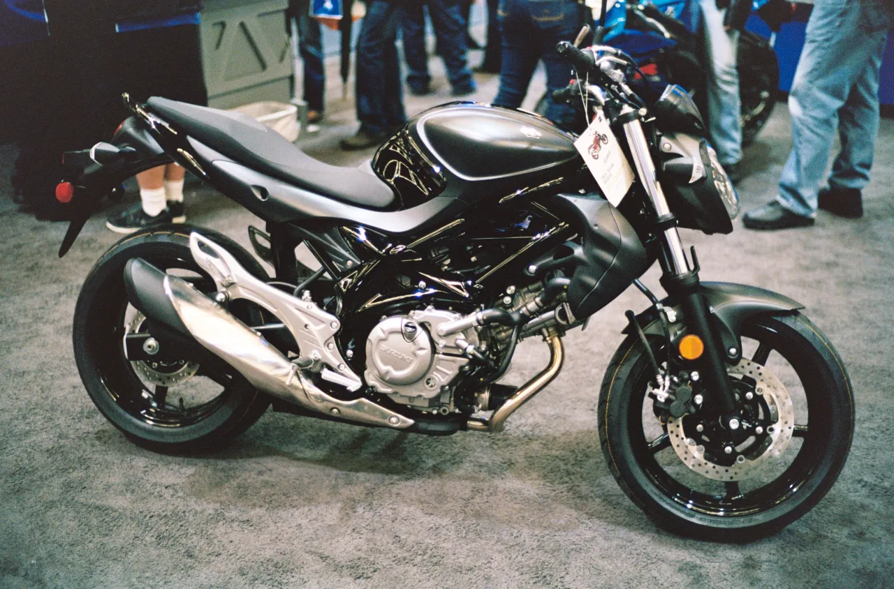 Suzuki Gladius SFV650 naked V-twin