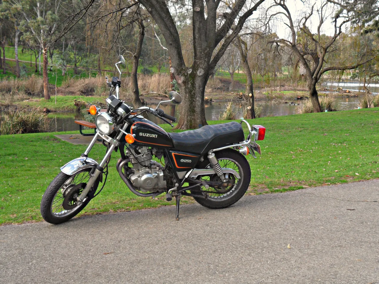 Suzuki GN 250 motorfiets