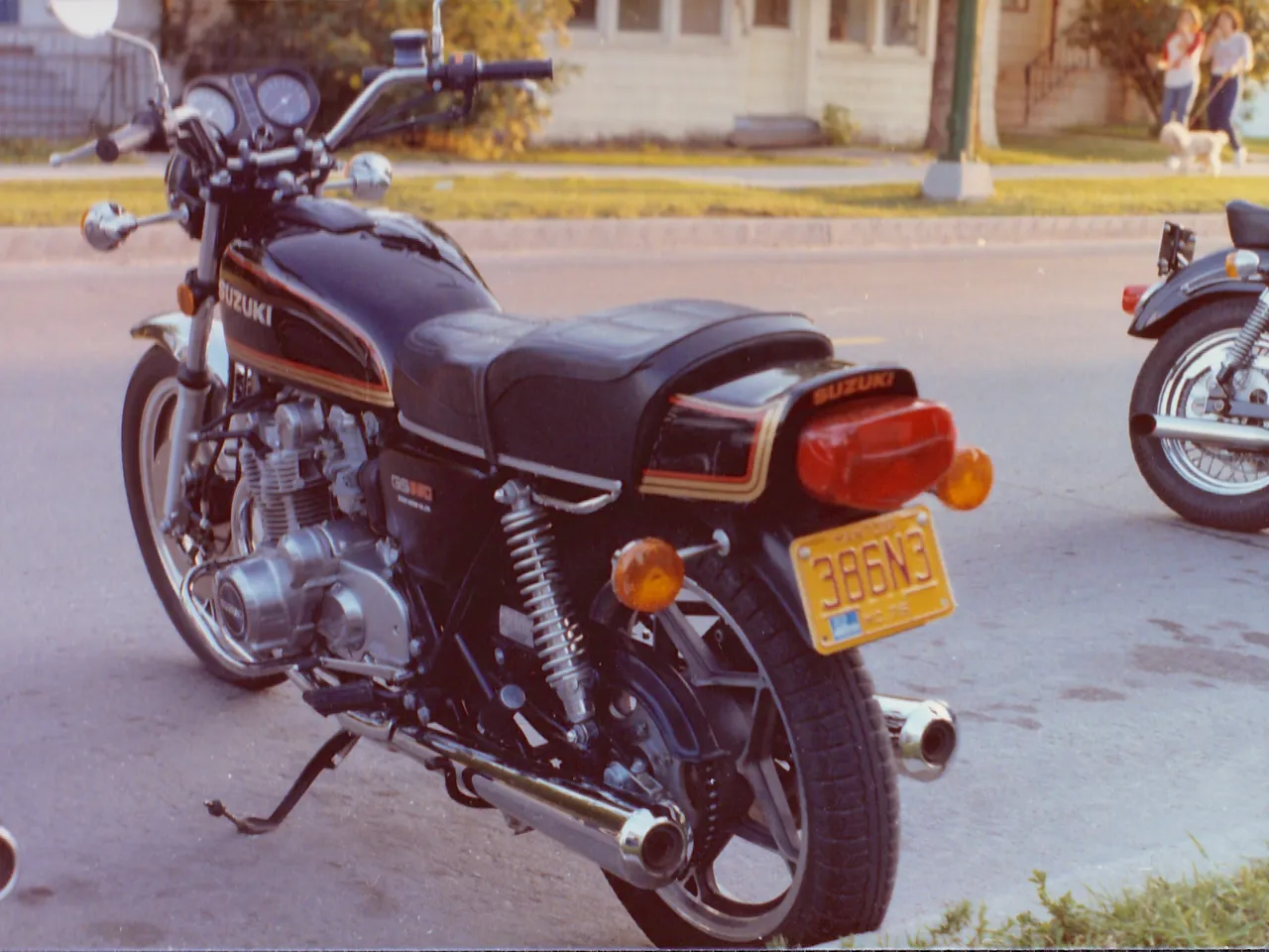 Suzuki GS550 custom
