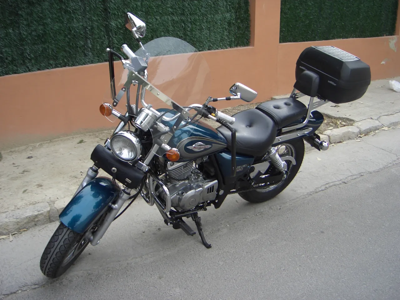 Suzuki GZ250 Marauder motorcycle