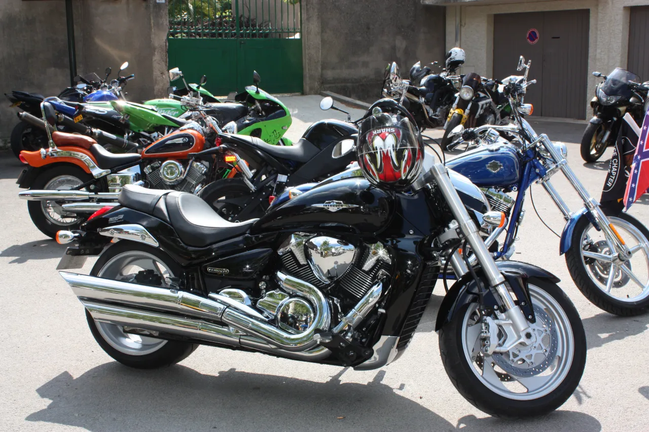 Suzuki Intruder M1800R vooraanzicht