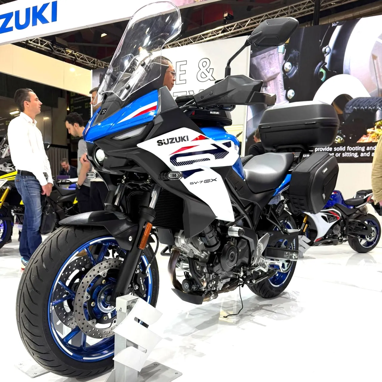 Suzuki SV-7 GX adventure crossover motorfiets
