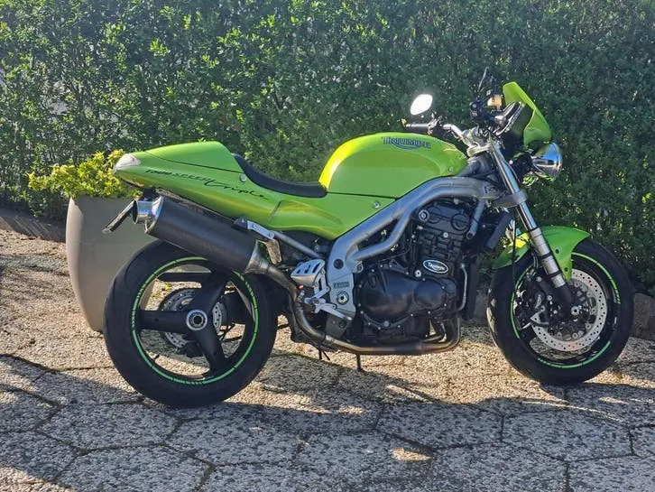 Triumph 3 T