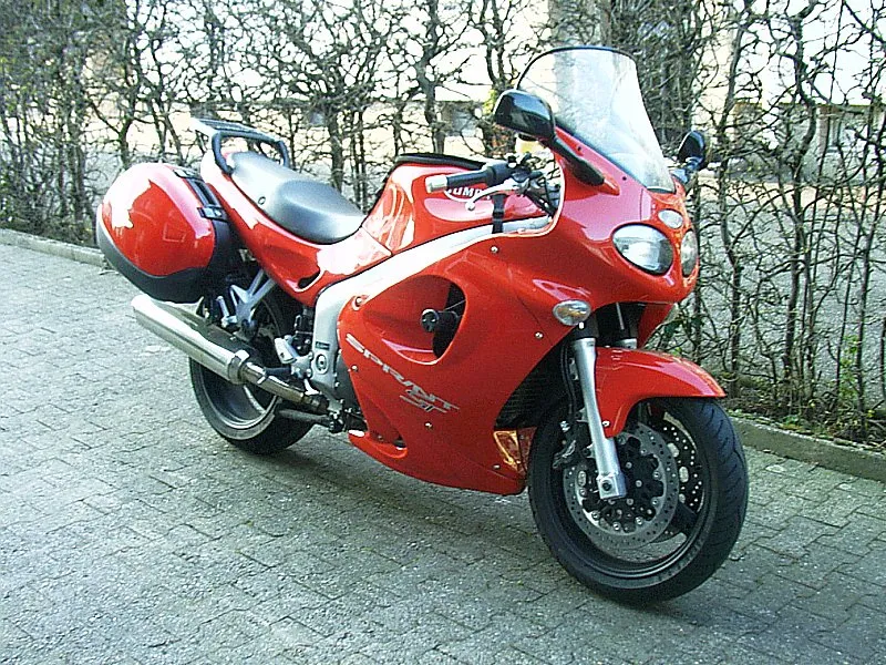 Triumph Sprint ST side view