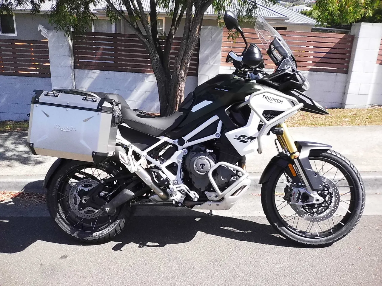 2023 Triumph Tiger 1200 Rally Pro zijaanzicht