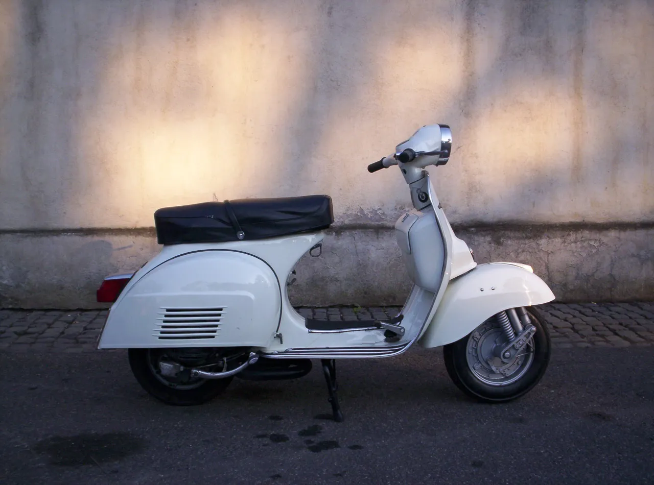 Vespa 125 TS classic steel scooter