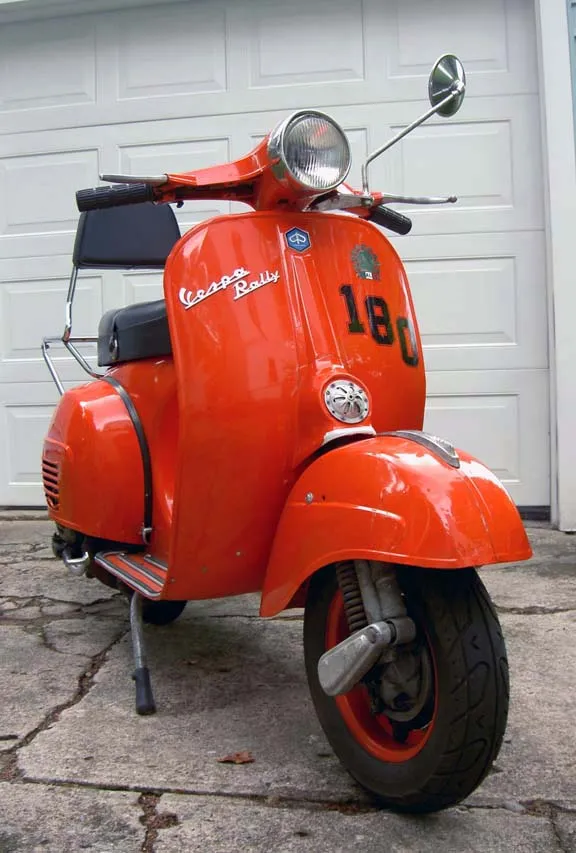 Vespa Rally 180 klassieke scooter