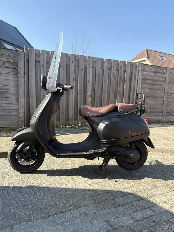 Vespa LXV 50