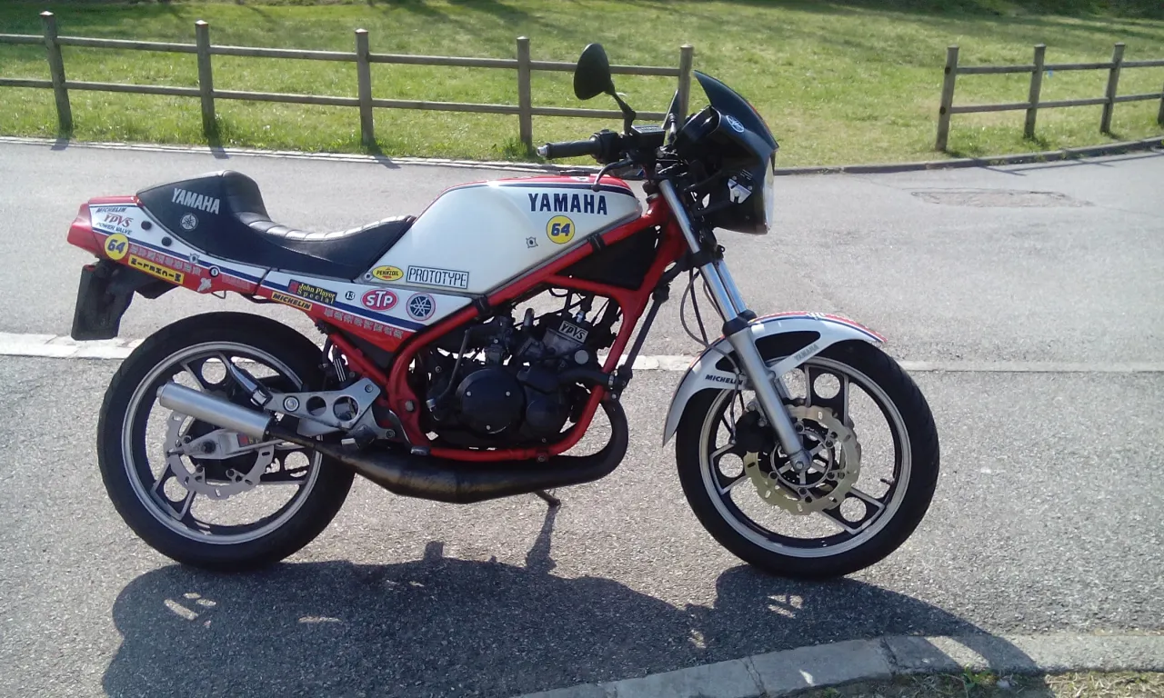 Yamaha RD350 31K YPVS versie zijaanzicht
