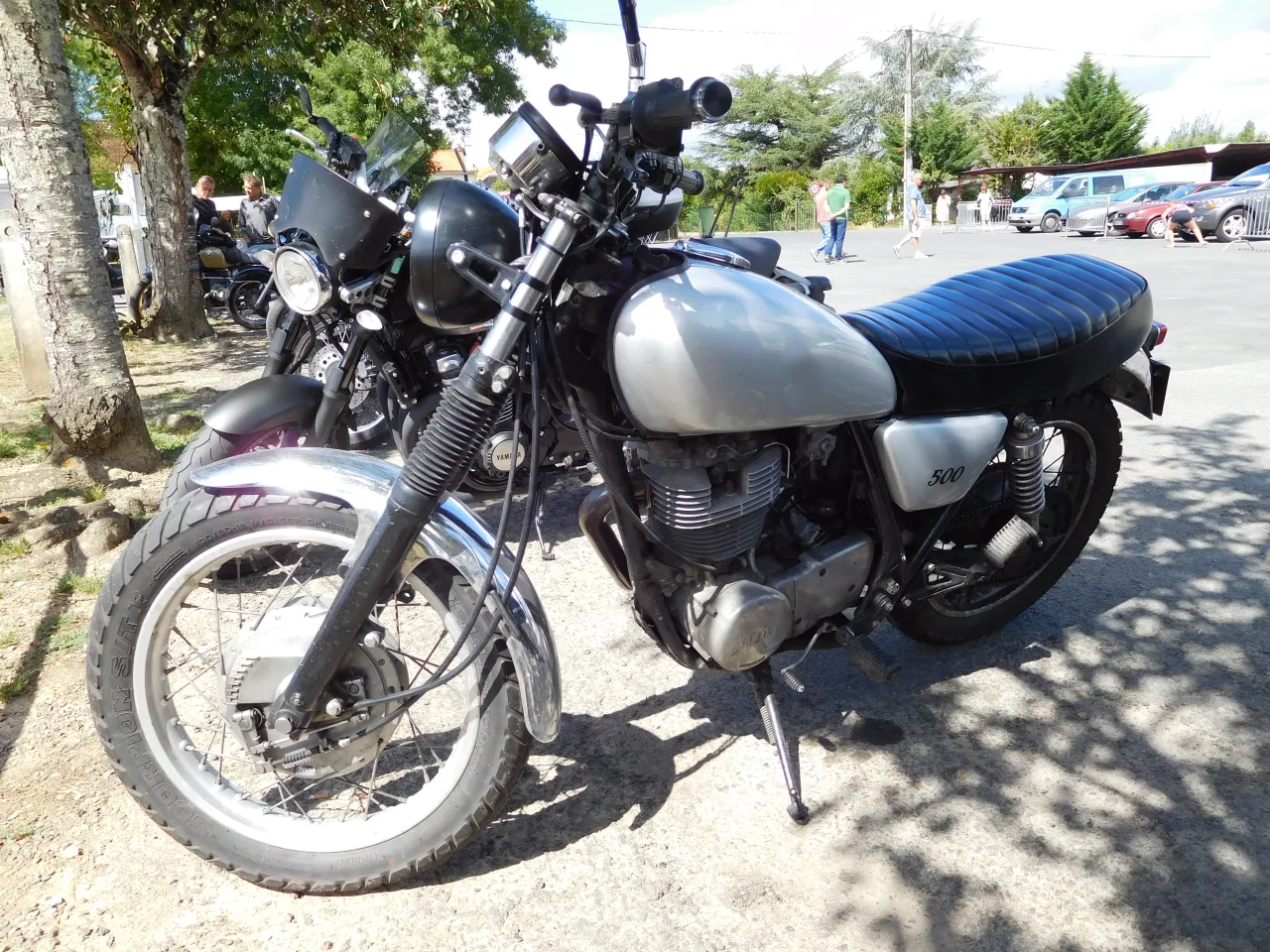 Yamaha SR500 left side view