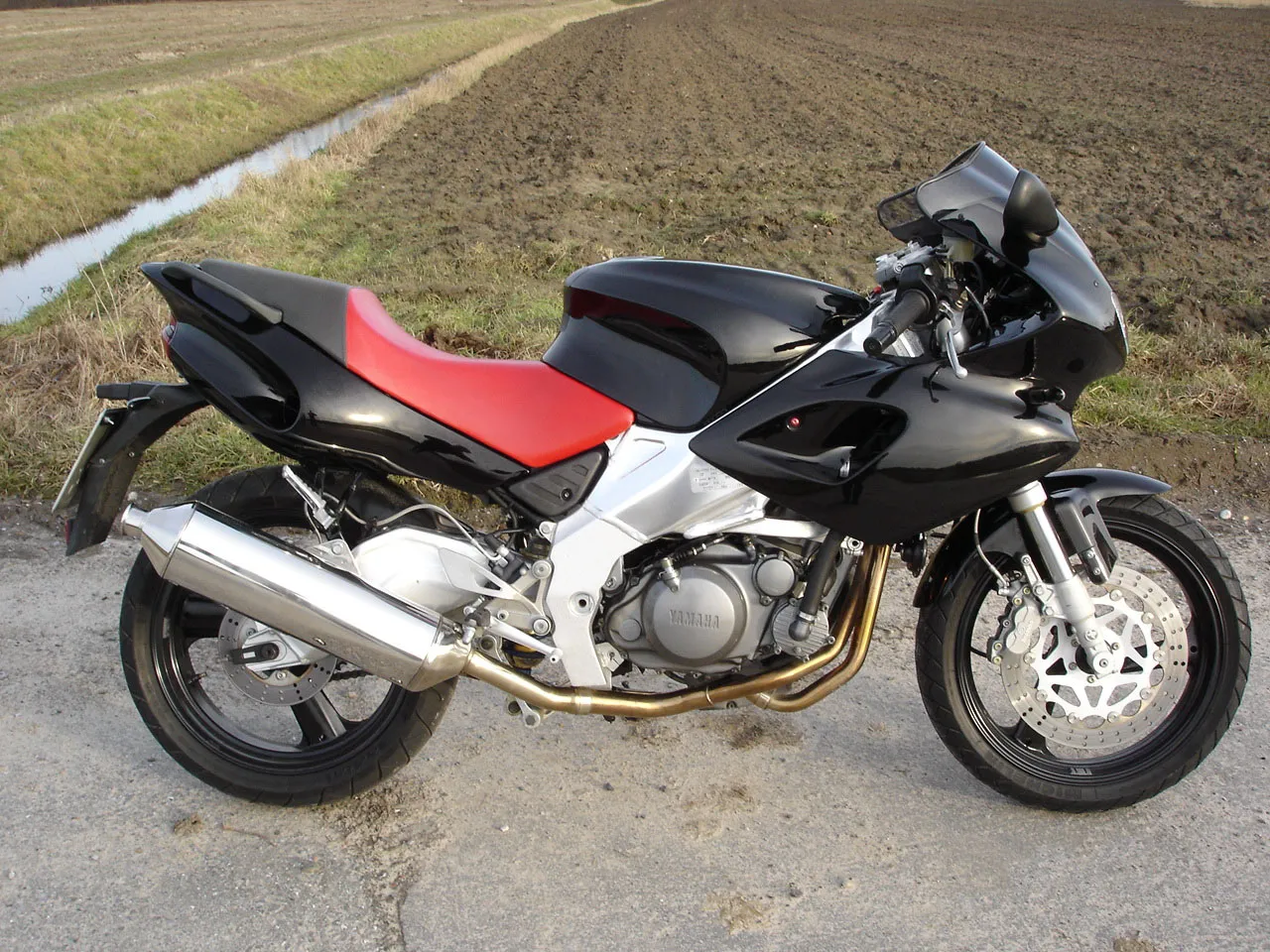 Yamaha SZR 660 motor