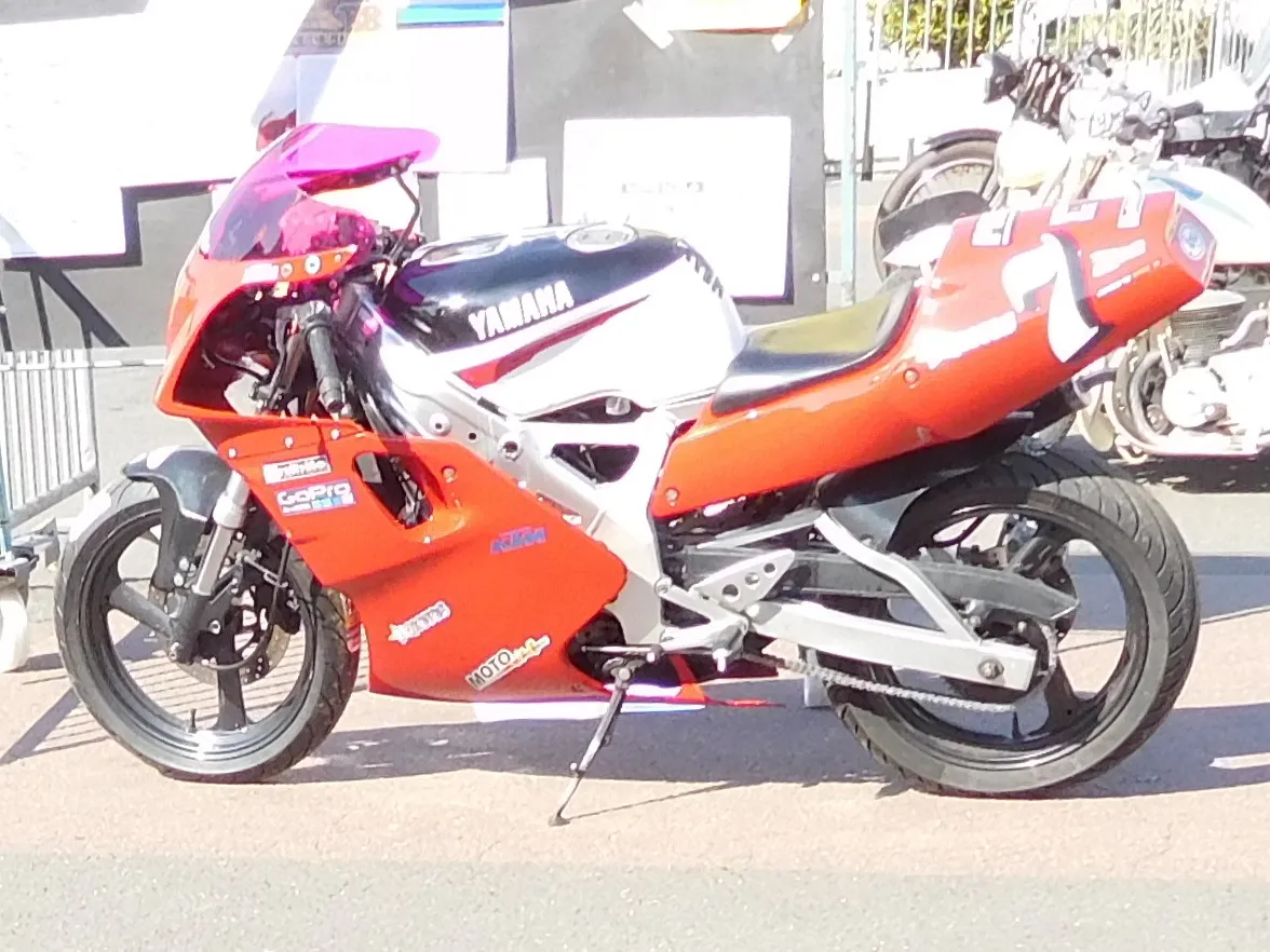 Yamaha TZR 125 1989 model side view