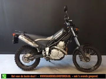 Yamaha XG 250 Tricker