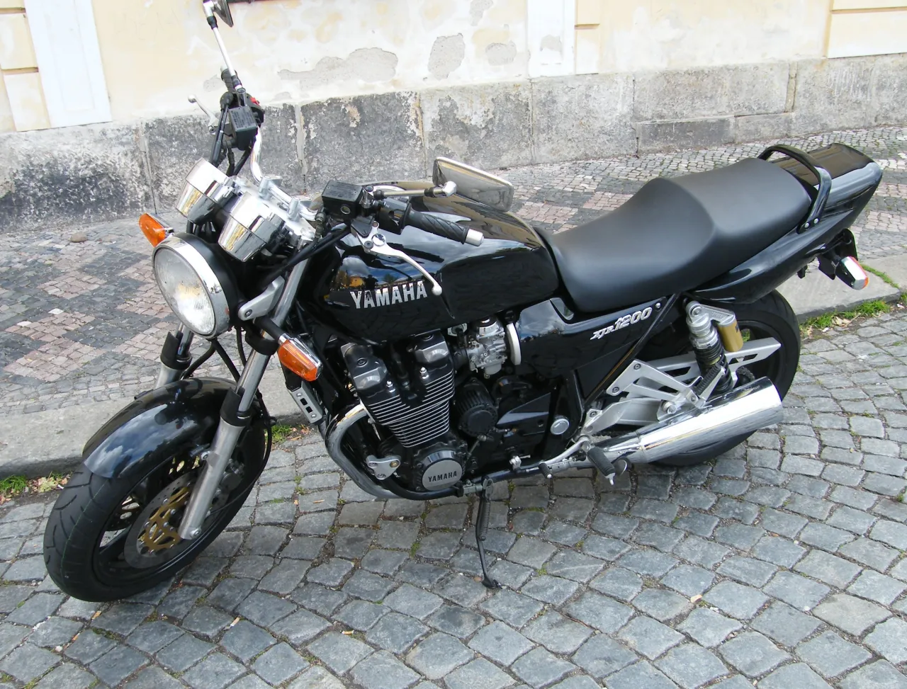 Yamaha XJR 1200 parked