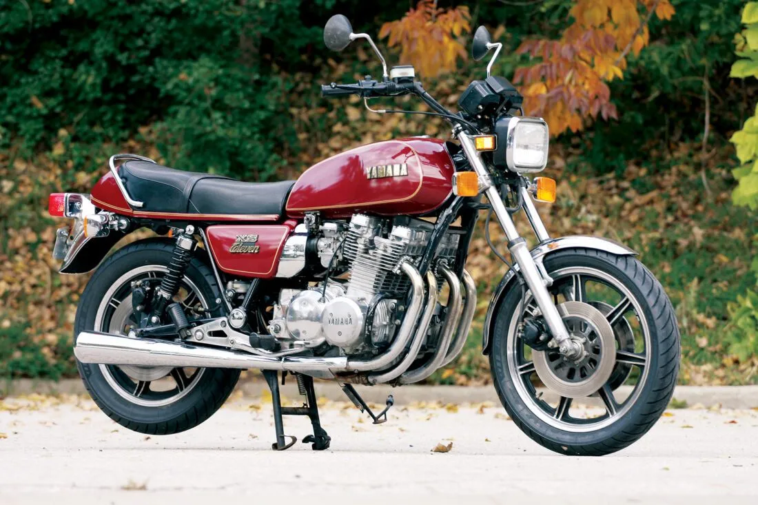 Yamaha XS1100 inline-vier superbike zijaanzicht