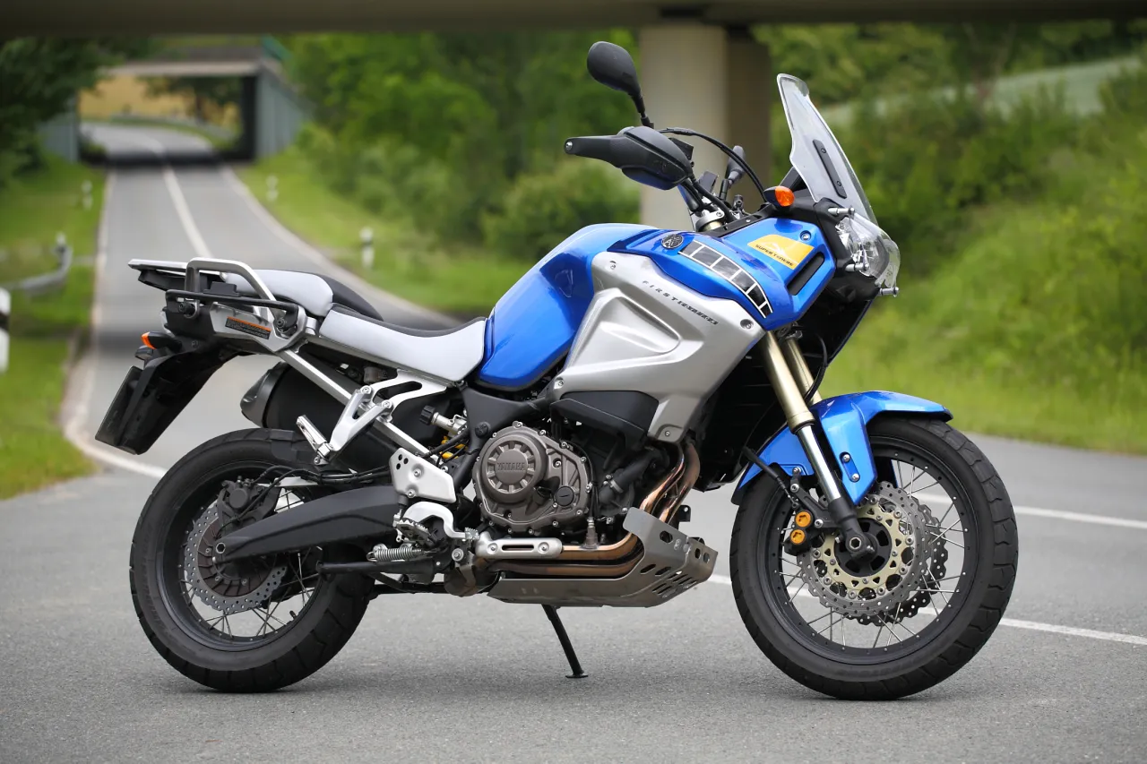 Yamaha XT1200Z Super Ténéré adventure-tourer zijaanzicht