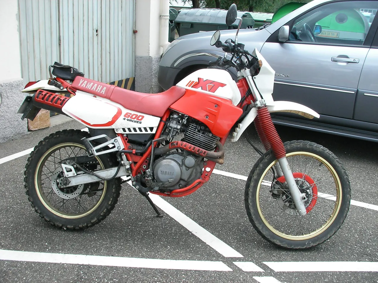 Yamaha XT600 trail enduro rechter zijaanzicht