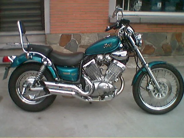 Yamaha XV 535 Virago in azuurblauw zijaanzicht