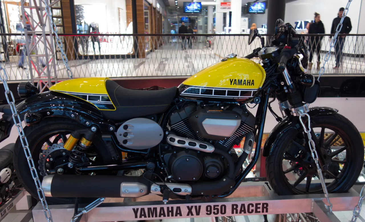 Yamaha XV950 side profile