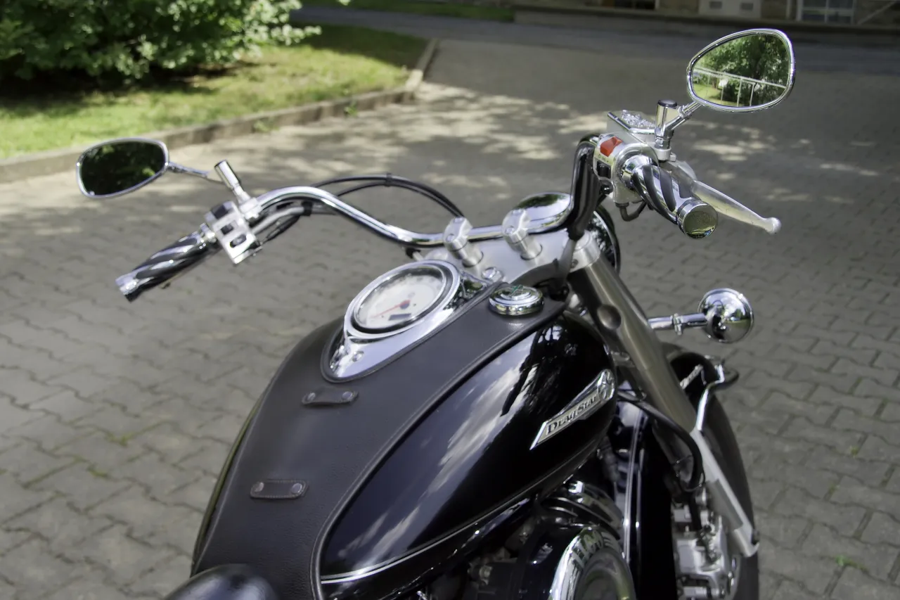 Yamaha XVS 1100 Drag Star detailaanzicht