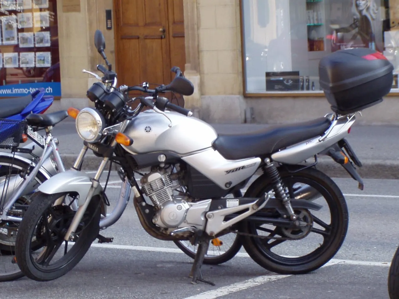 Yamaha YBR125 detail view