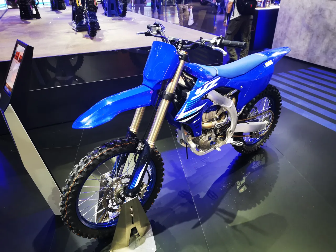 Yamaha YZ 450 F crossmotor op EICMA 2024