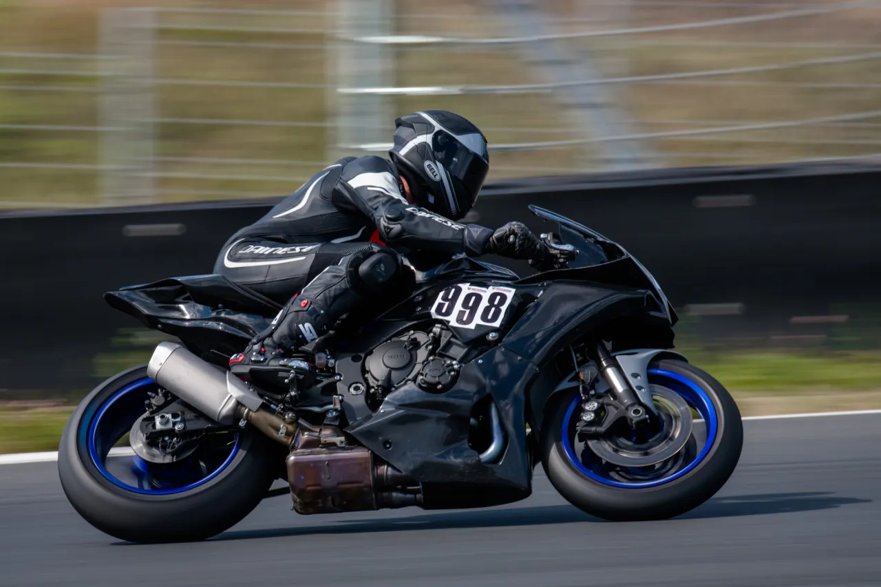 Yamaha YZF1000R ThunderAce in rood