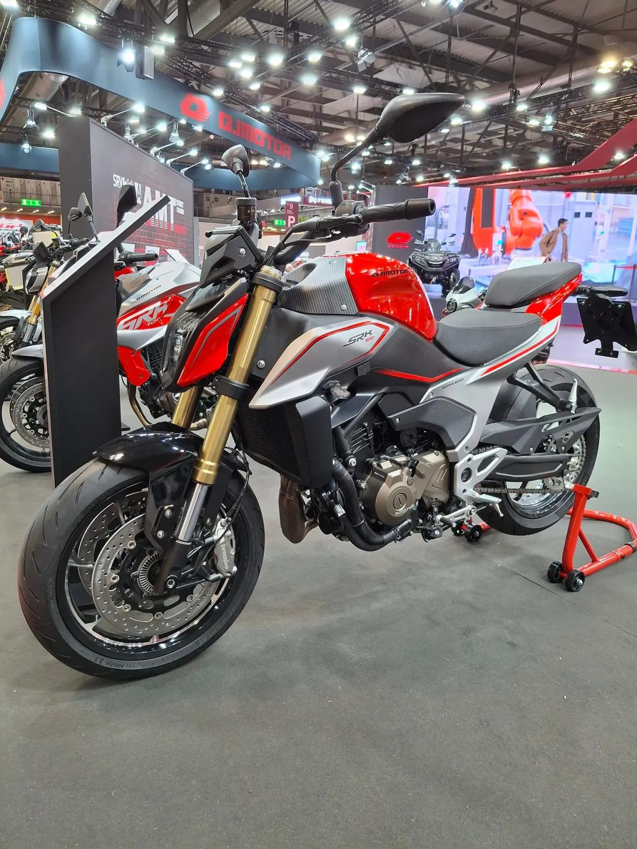 QJMotor SRK 600 2025 side profile