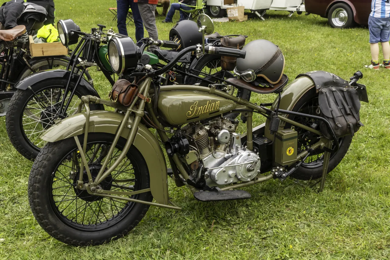Indian Scout 101 side profile view