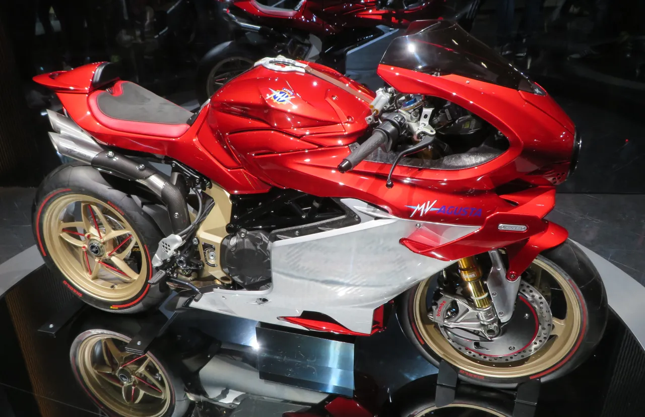 MV Agusta Superveloce 1000 Serie Oro model 2024