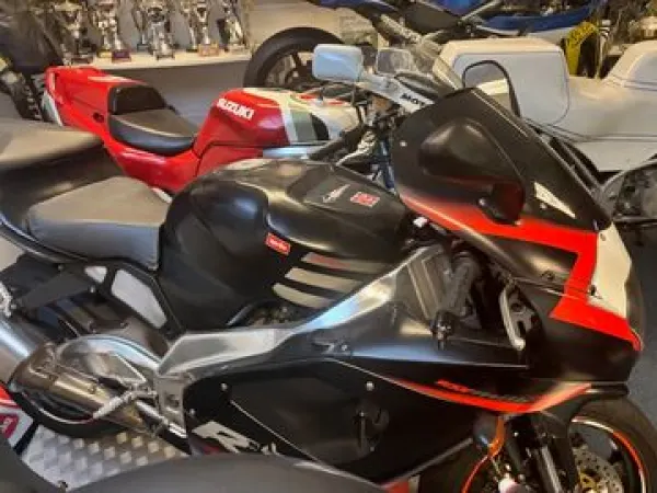 2000 Aprilia RSV 1000 R - €2,950 (1/1)
