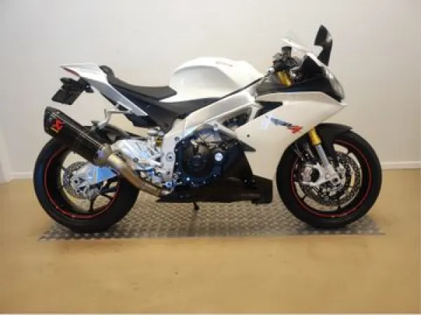 2014 Aprilia RSV 4 R Aprc ABS - €11,999 (1/1)