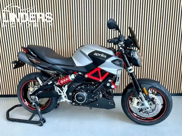 2018 Aprilia Shiver 900 - Gereserveerd (1/1)