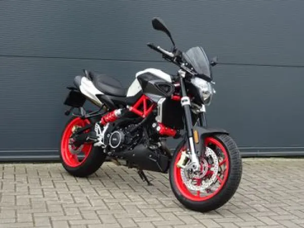2018 Aprilia Shiver 900 - € 7.299 (1/1)