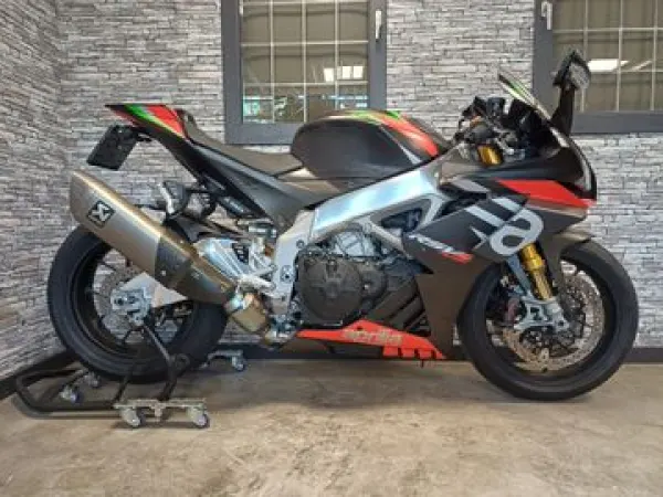 2020 Aprilia RSV 4 1100 Factory - €18,850 (1/1)