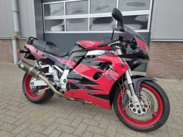 1995 Suzuki GSX-R 1100 - € 2.950 (1/1)