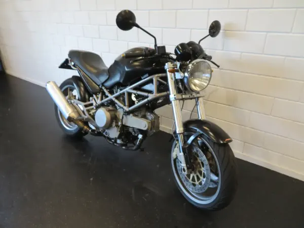 2002 Ducati Monster 620 Dark DD - €2,450 (1/1)