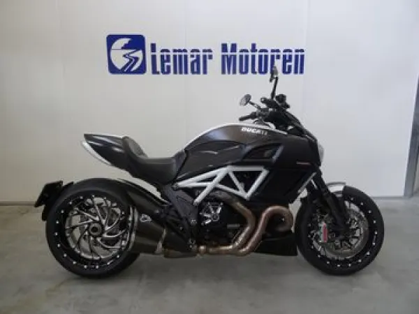 2014 Ducati Diavel Carbon - € 12.999 (1/1)