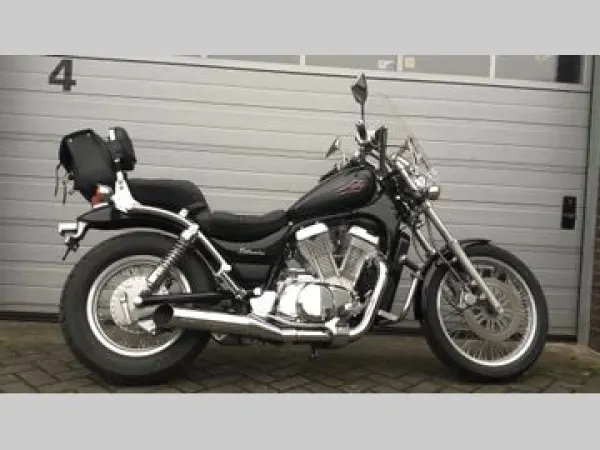 1997 Suzuki VS 400 Intruder - € 3.689 (1/1)
