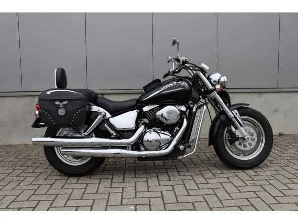 2000 Suzuki VZ 800 Marauder LC - € 3.100 (1/1)