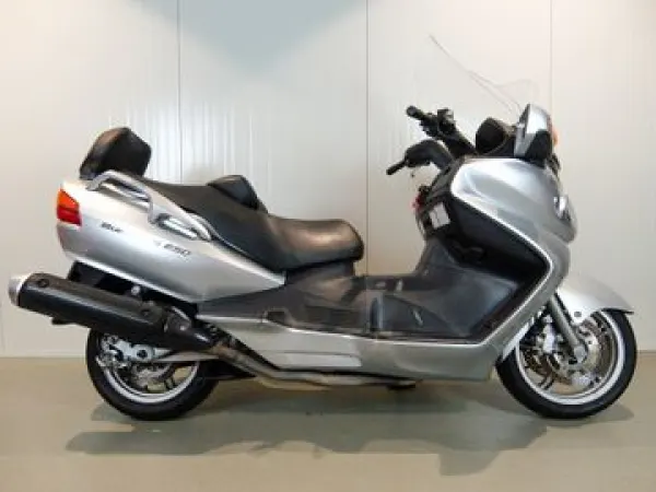 2005 Suzuki AN 650 Burgman - € 3.990 (1/1)