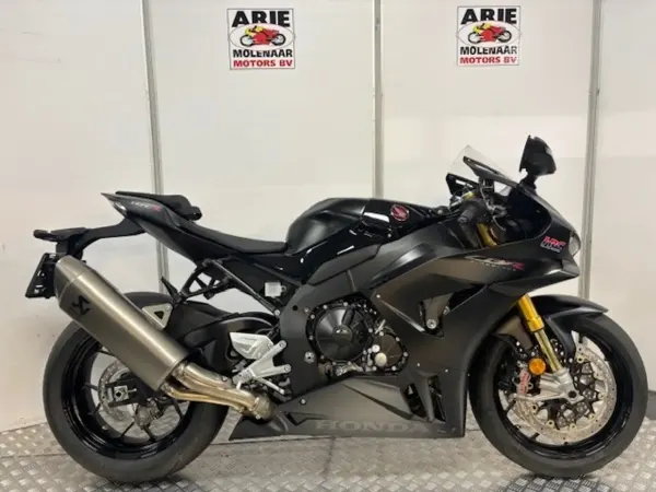 2026 Honda CBR 1000 RR-R Fireblade SP - € 28.995 (1/1)